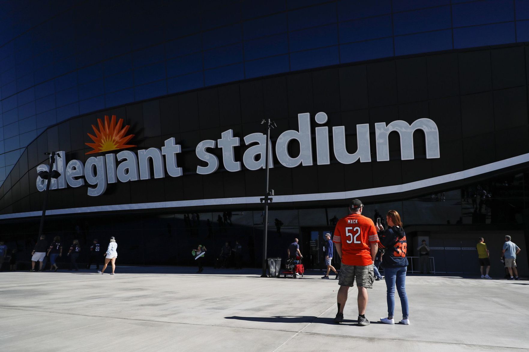 20211010-AMX-SPORTS-WEEK-5-RECAP-CHICAGO-BEARS-50-TB.jpg